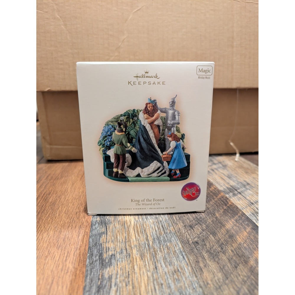 NIB Hallmark Keepsake 2007 Wizard of Oz King of the Forest Musical Ornament